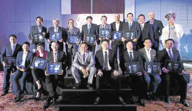 The Icons of Golf awardees and their representatives during the Philippine Golf Gala at City of Dreams