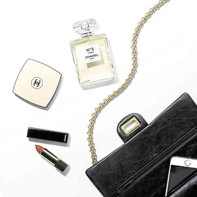 The day-tonight fragrance, Chanel N°5 L’eau, comes in a limited-edition 200-ml bottle.