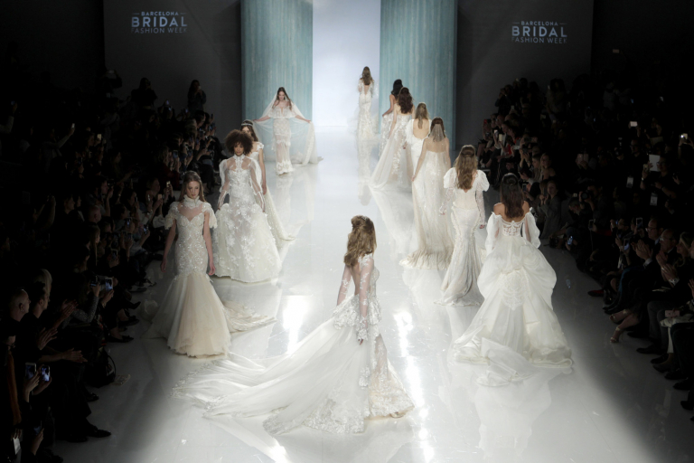 Wedding gown trends: Barcelona gets ready for Bridal Fashion Week ...
