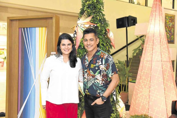 Ayala Malls deputy head Mariana Zobel de Ayala and Gary Valenciano