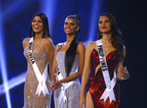 Catriona Gray enters Miss Universe Top 3