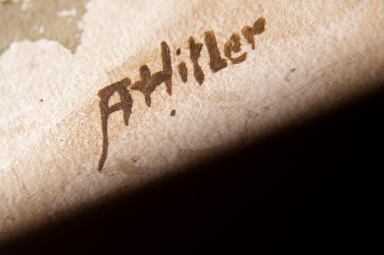 'Hitler' paintings fail to sell at Nuremberg auction