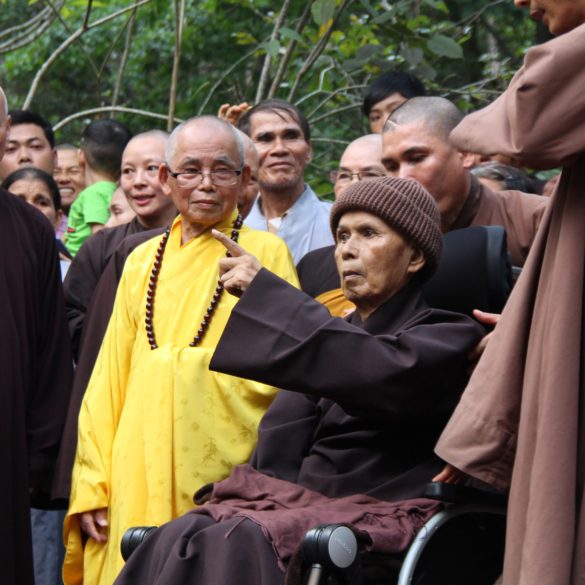 Buddhist monk Thich Nhat Hanh prepares to die