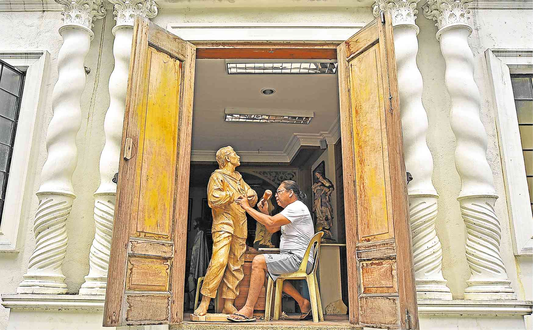 Layug’s sculptures lead to ‘sacred encounters’