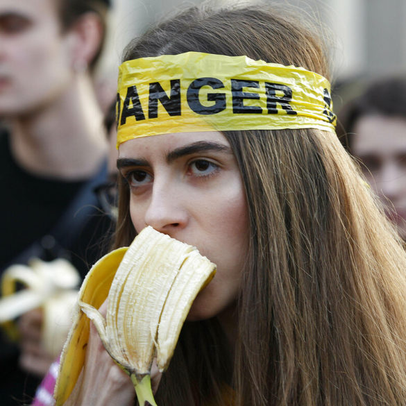 Poland, Bananas, censorship