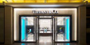 Transparent and inviting: Tiffany&Co.’s freestanding boutique at Greenbelt 4