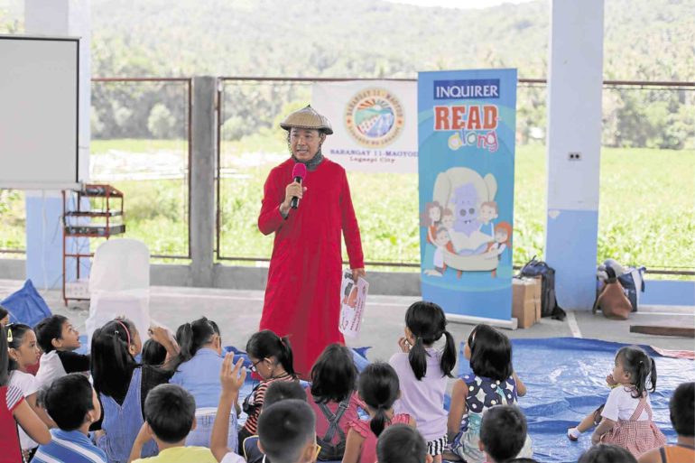 Children in Legazpi learn animal welfare, sibling love in read-along