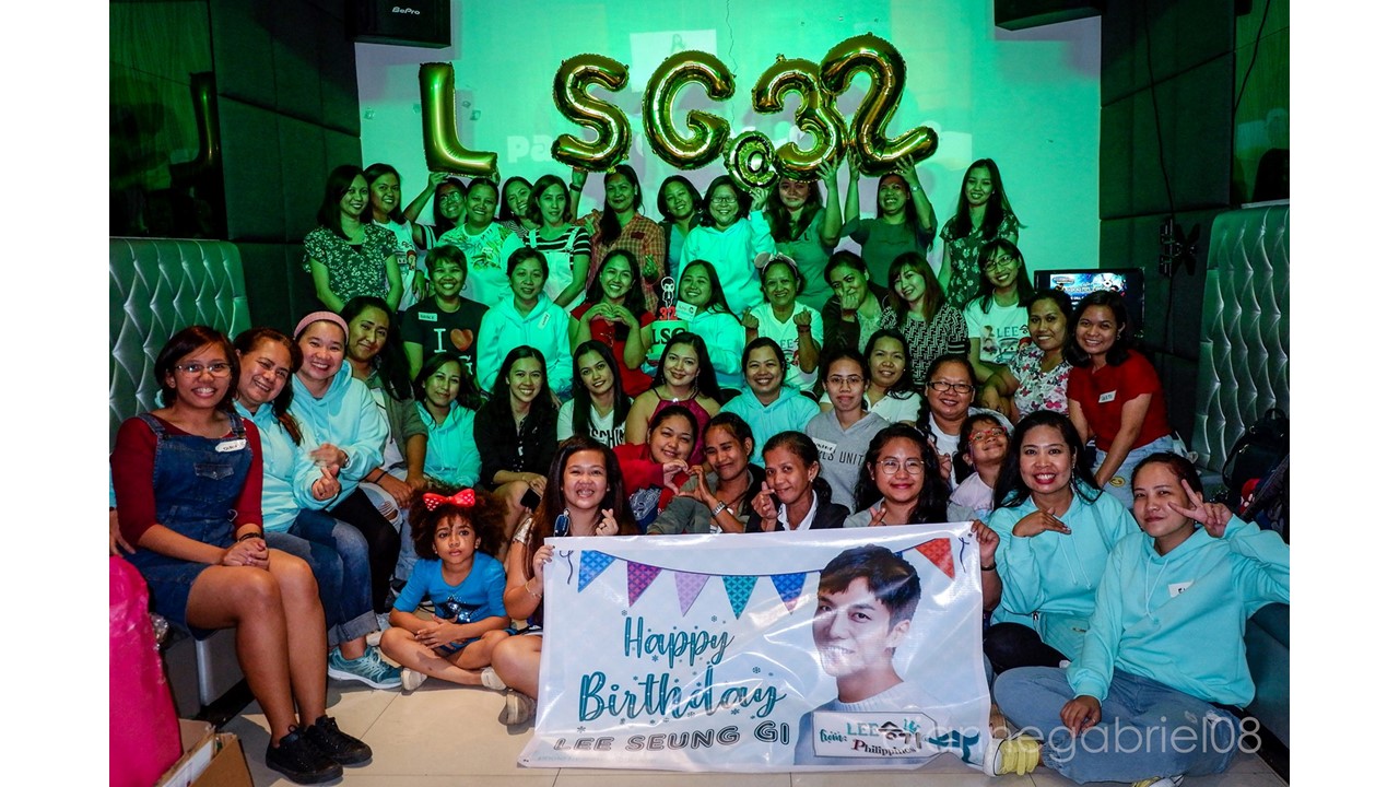 PH fans give Lee Seung-gi his jeepney