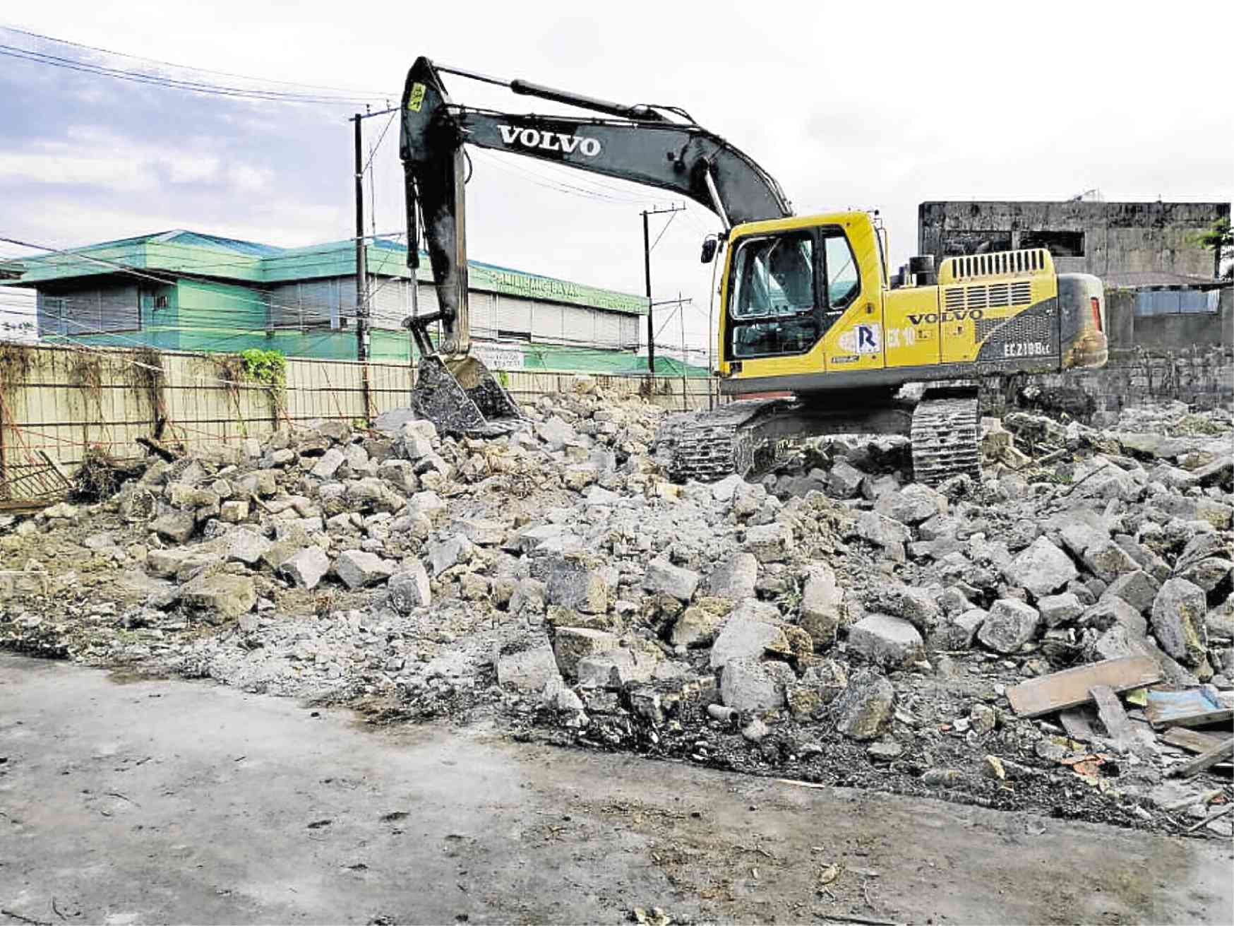 Spanish-era Tabacalera in Mauban, Quezon, demolished