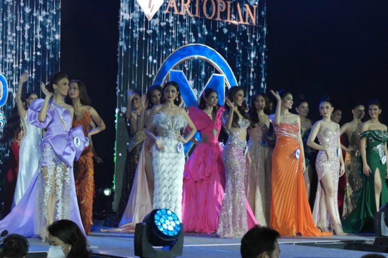 The Miss World Philippines candidates would have to wait a little longer before they can see action on stage again./ARMIN P. ADINA