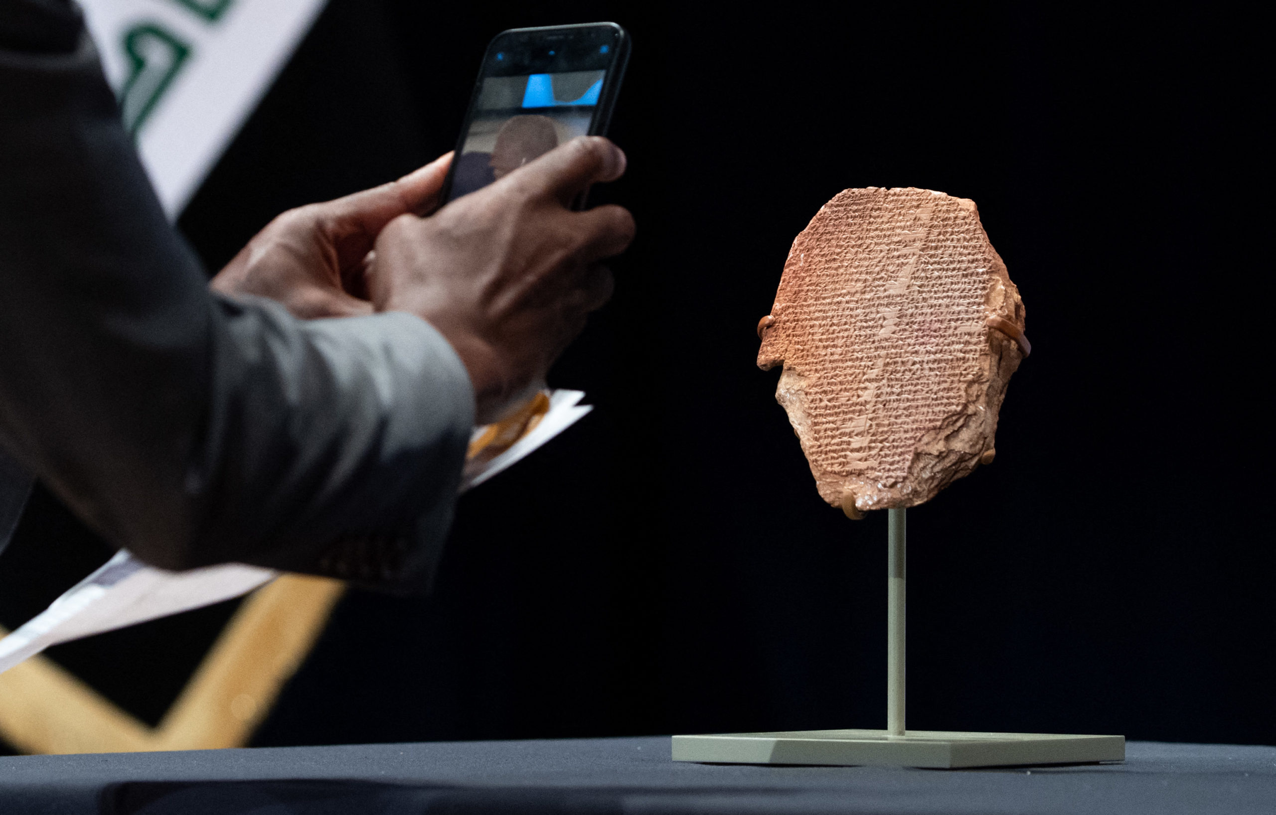 US returns ancient Gilgamesh tablet to Iraq