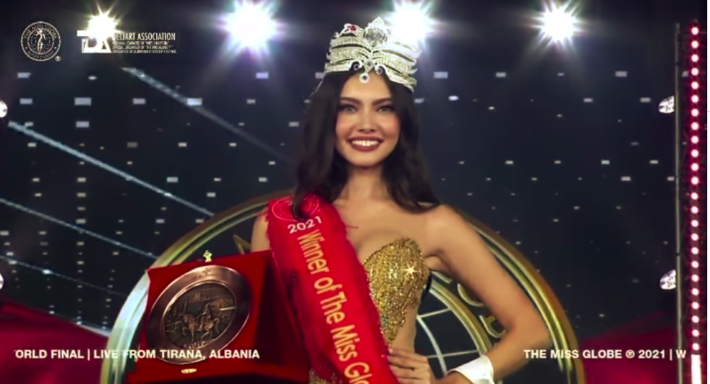 Maureen Montagne was crowned Miss Globe 2021