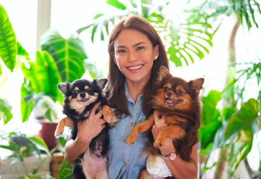gretchen fullido with pets and plants ig