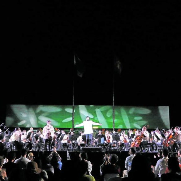 Herminigildo Ranera and Philippine Philharmonic Orchestra during the concert