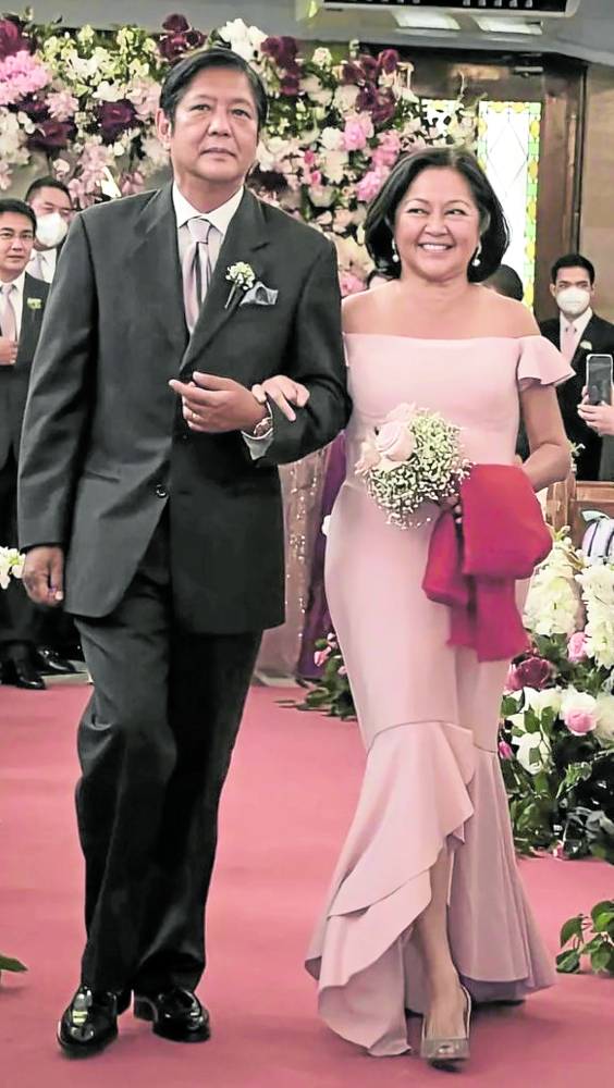 Presumptive president Ferdinand Marcos Jr. and wife, Liza 