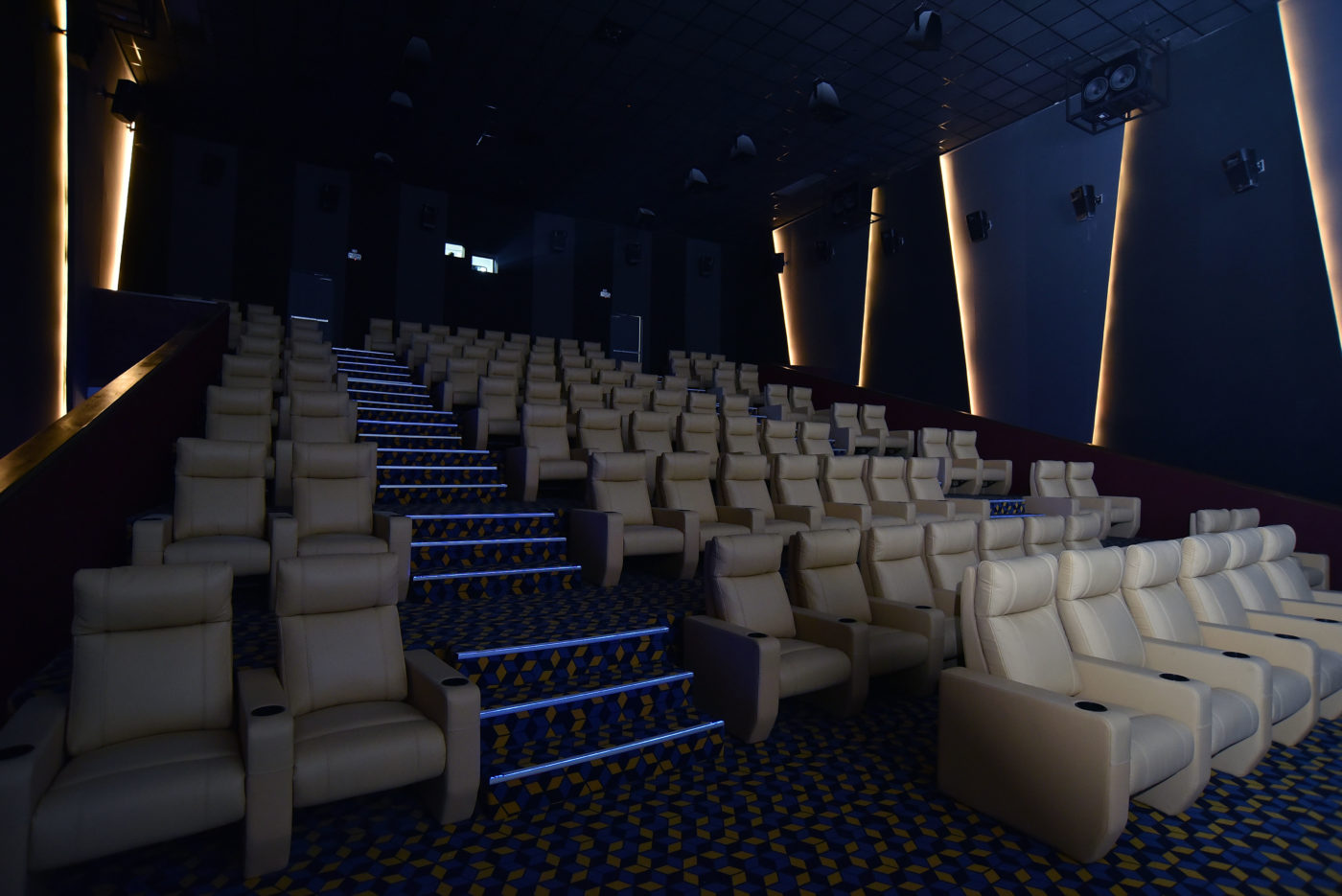 At Robinsons Movieworld, you can watch the latest movies, grab a snack