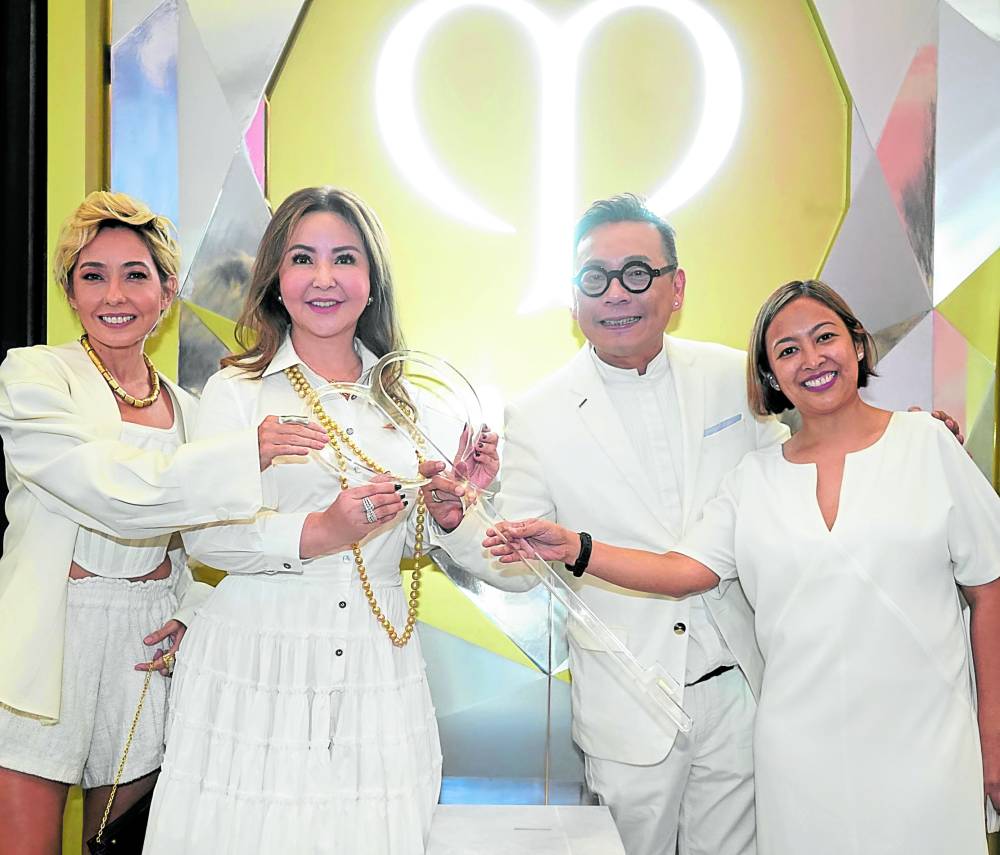 Clé de Peau Beauté boutique unlocking ceremony led by Hindy Weber, Small Laude, Shiseido Philippines managing director Michael Goh, Makati City Mayor Abby Binay-Campos