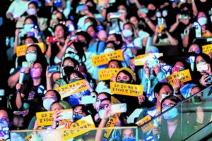 ‘Pasabuy’ ticket: A dark side of K-pop fandom