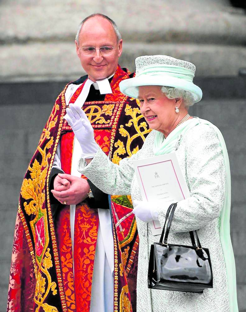 Launer CEO Gerald Bodmer said that when Queen Elizabeth got older, she went for a lighter handbag.
