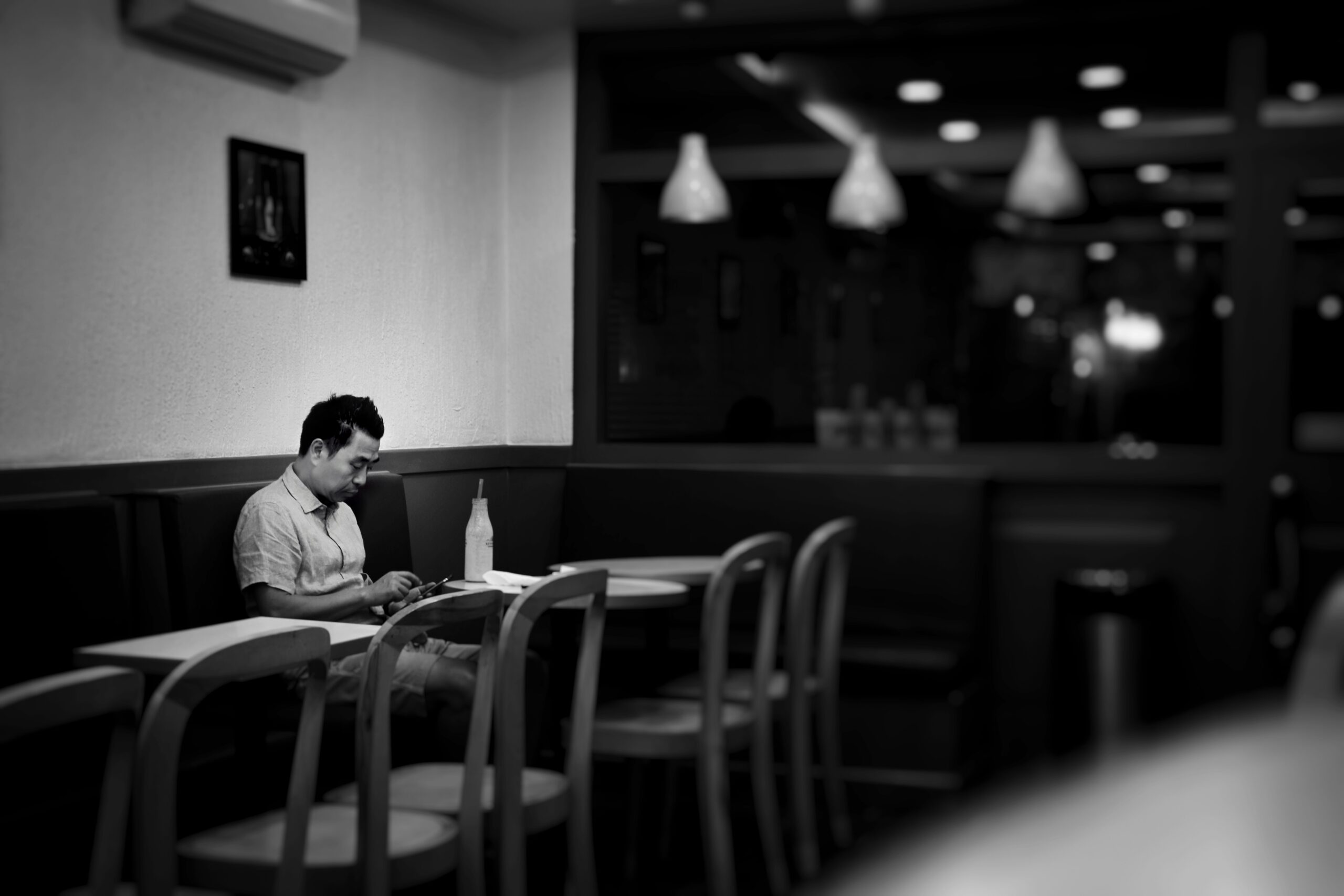 In defense of eating alone