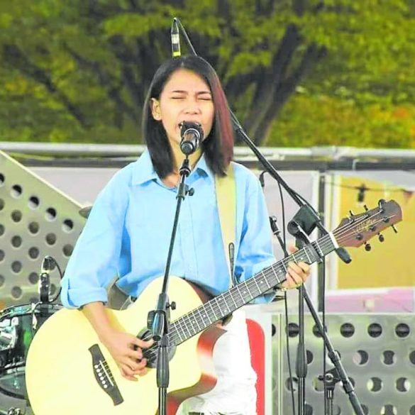 How this Filipina busker wowed audiences in the land of K-pop