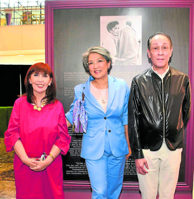Irene Marcos-Araneta (center) with SM’s Millie Dizon and Slim’s son Mark Lewis Higgins