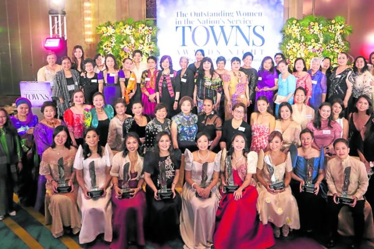 TOWNS 2022 honors 11 women achievers