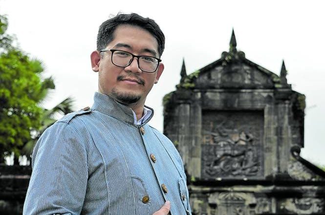 Diego Torres at the gate of Fort Santiago