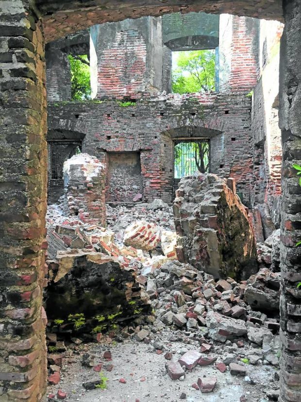 Collapsed part of the Sarrat convent —FR. JOSE VERNON ILAO