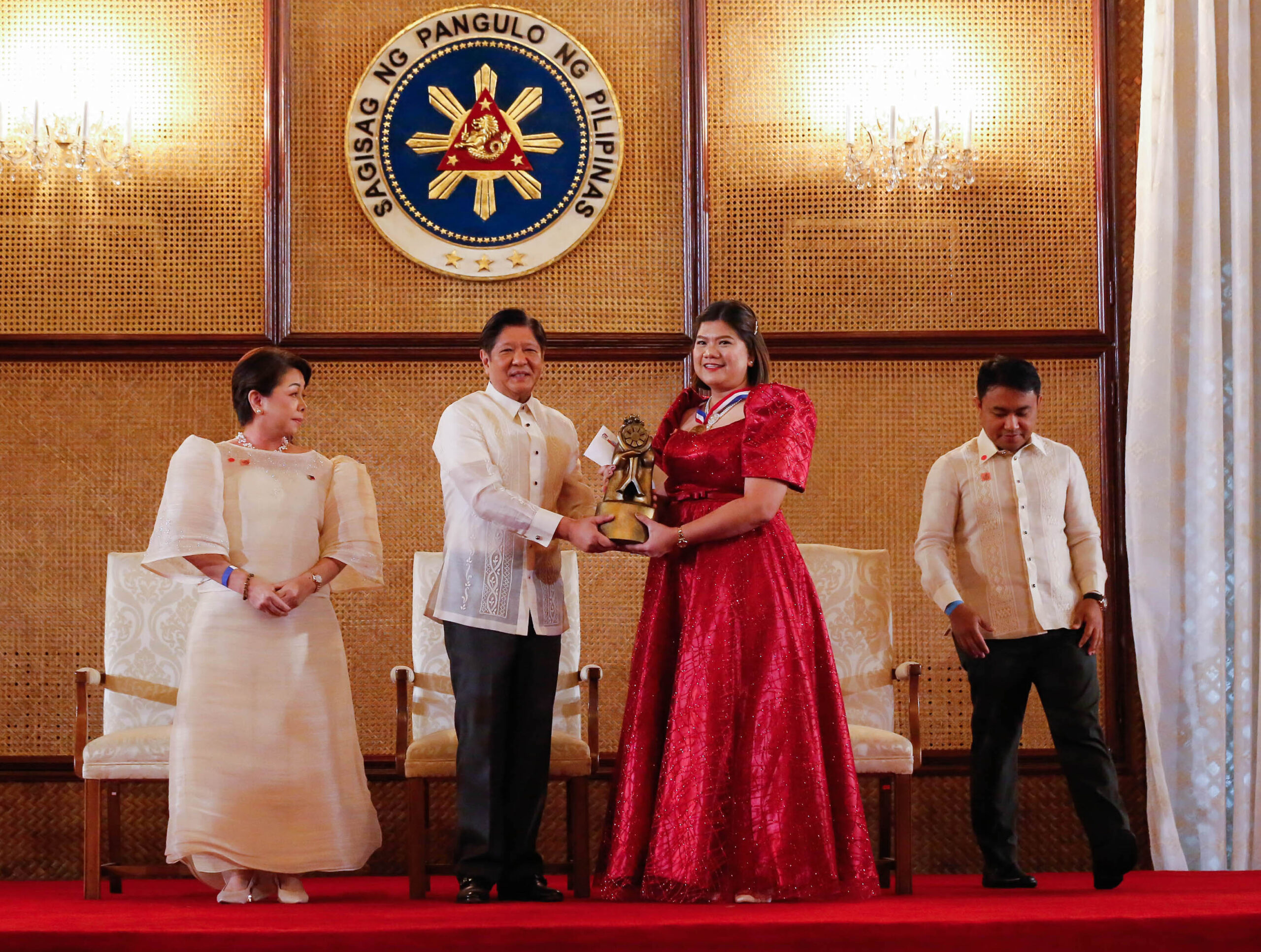 ‘Dangal ng Bayan’: 5 women honored for making a difference in public service