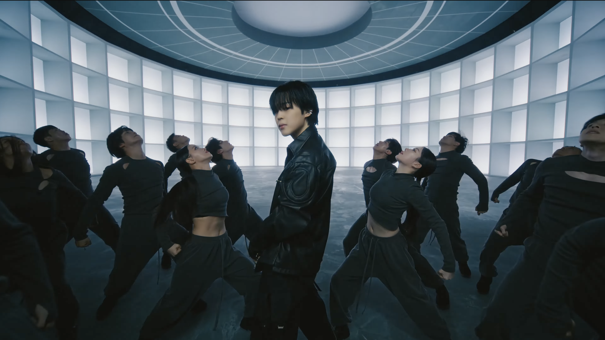 Песня closer than this чимин. Чимин БТС 2023. Jimin Set me free pt.2 Official MV. Пак Чимин 2023. Jimin Set me free в хорошем качестве.