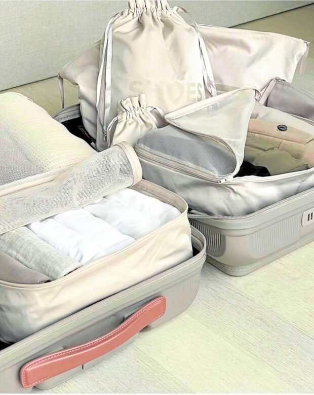 Packing cubes help you stay organized and make it easier to find what you need without having to unpack your entire suitcase. Photo: @minimalistmeblog