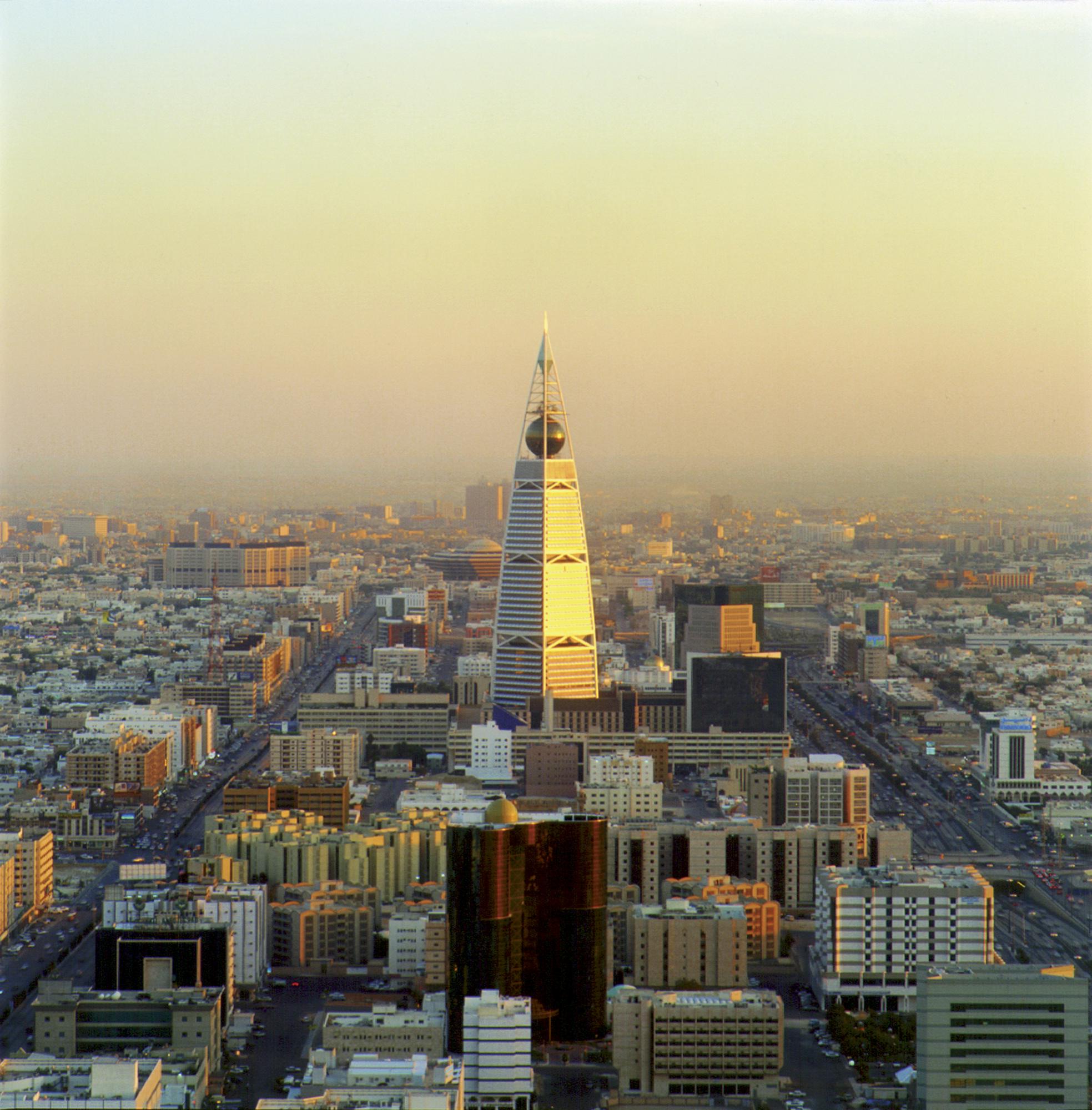 Al Faisaliah Tower | Foster + Partners