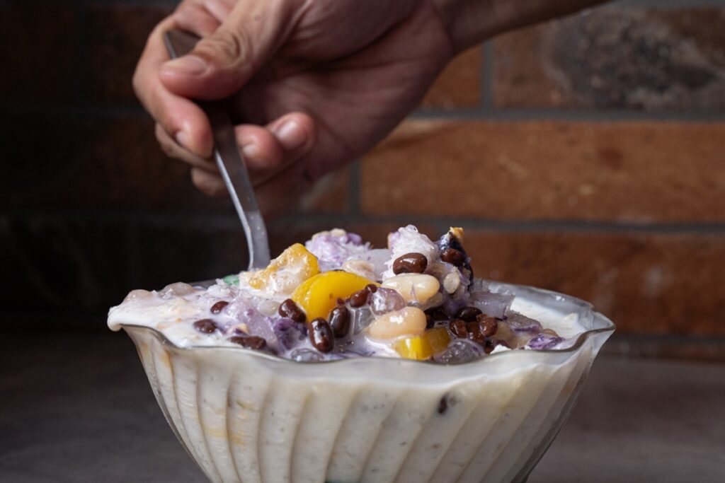 Aling Banang's halo-halo