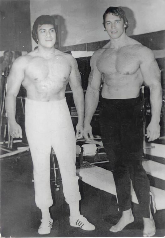 Roland Dantes and Arnold Swarzenneger in 1969 (from the Facebook page GM Roland Dantes Memorial)