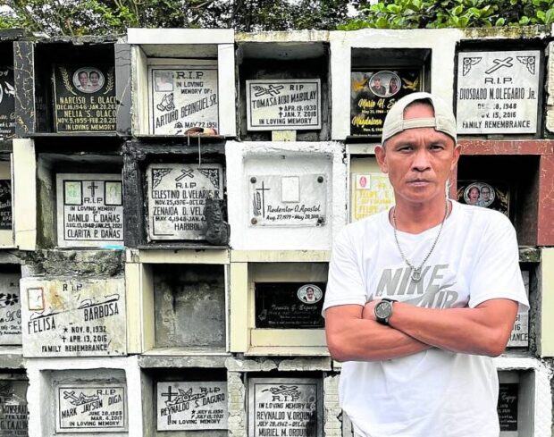 Jojo Himala Lopez at Manila South Cemetery —Pam pastor