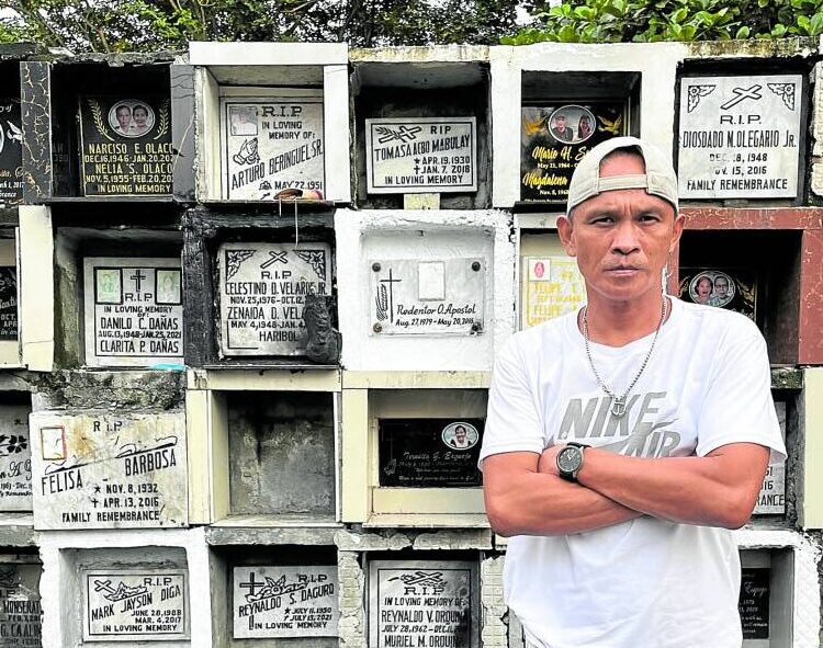 Jojo Himala Lopez at Manila South Cemetery —Pam pastor