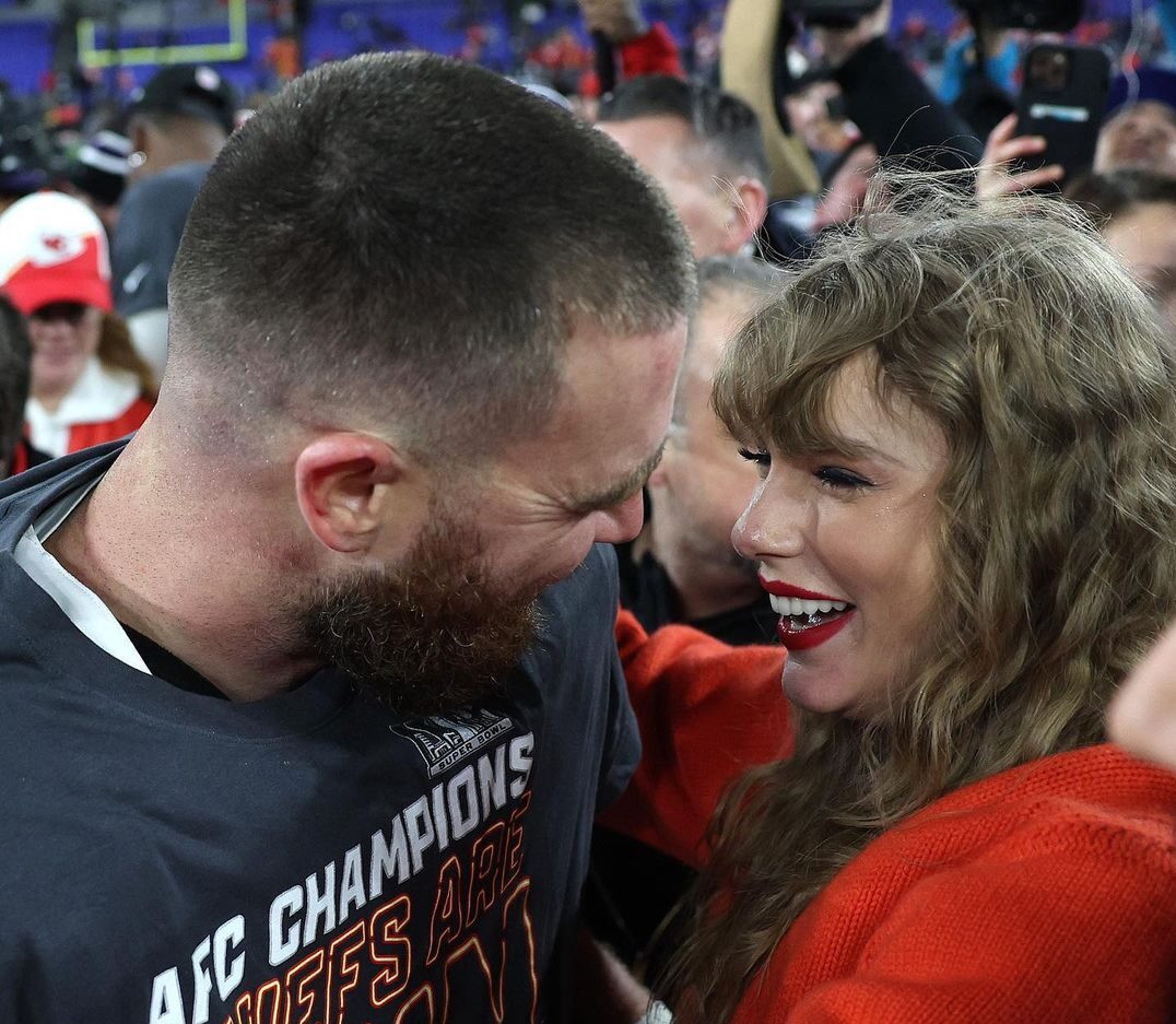 Taylor Swift and Kansas City Chiefs' superstar tight end Travis Kelce | Photos courtesy of Patrick Smith via Getty Images