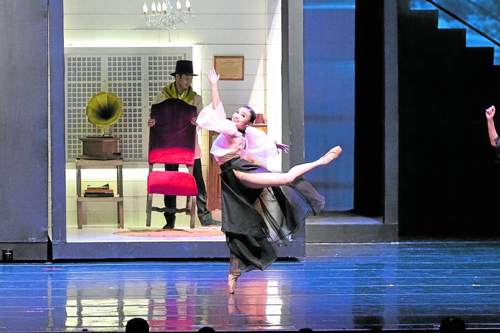 Maria Clara ,played by BP’s principal dancer Jemima Reyes, leaps from the pages of Jose Rizal’s “Noli Me Tangere” to embody a repressed nun who finally comes to her senses—and sensuousness