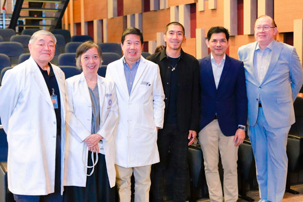 Radiation oncologist Dr. Enrico Tangco, Augusto P. Sarmiento Cancer Institute director Dr. Beatrice Tiangco, The Medical City chief medical officer Dr. Gary Martinez, PBA player and cancer survivor LA Tenorio, the author and summit convenor Dr. Jun Ruiz, Health Undersecretary Dr. Eric Tayag