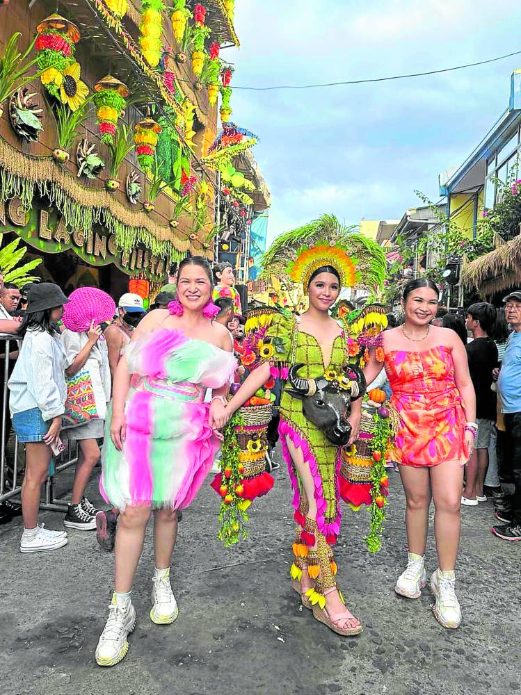 Nova Veluz and Ysa Veluz with Pahiyas Festival muse