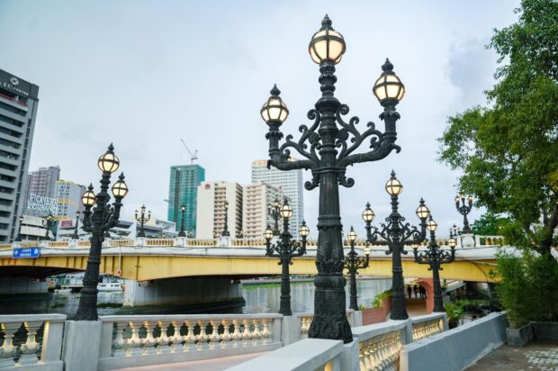 The Pasig River Esplanade expands with newly built store spaces and a viewing deck