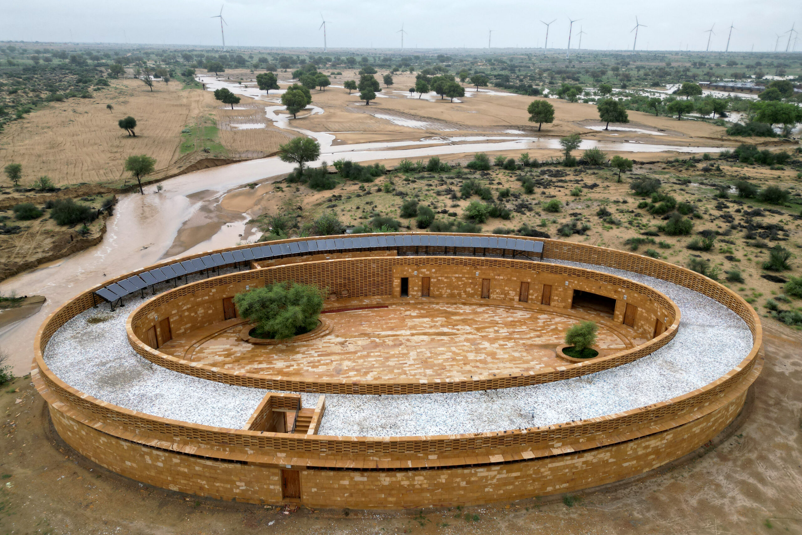 Indian desert school’s unique design offers respite from heat