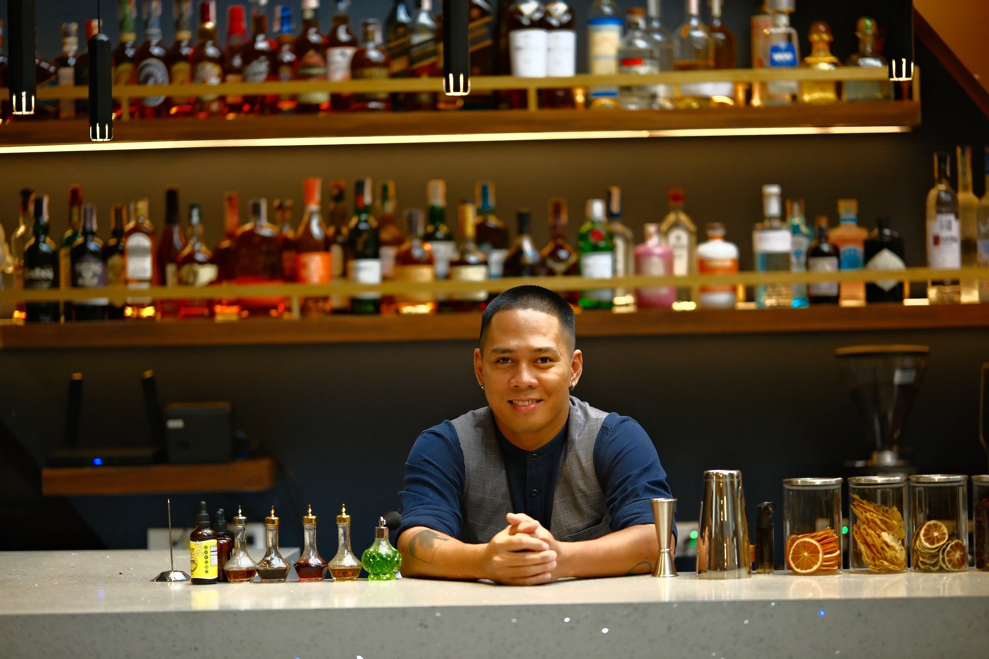 Master mixologist Louie Frigillano lends his expertise and vision of bespoke cocktails to Oak & Smoke, drawing from his experience at Raffles Singapore and Burnt Ends