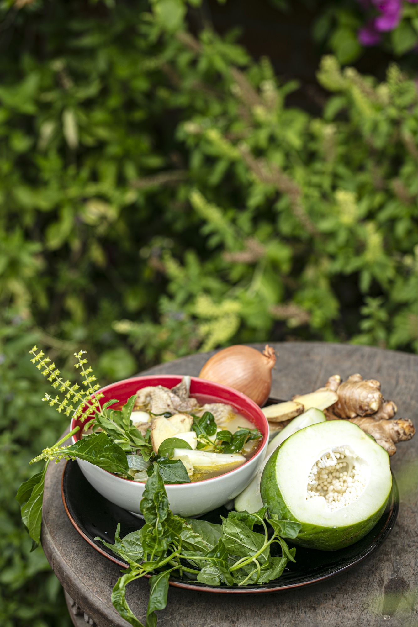 Native ingredients for tinola