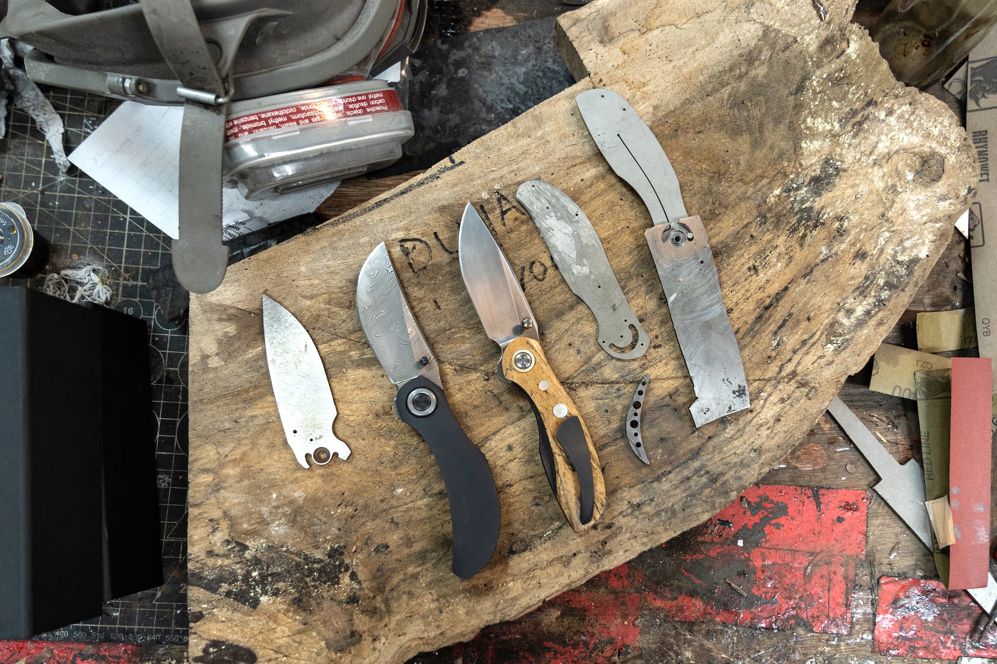 Templates of folding knives