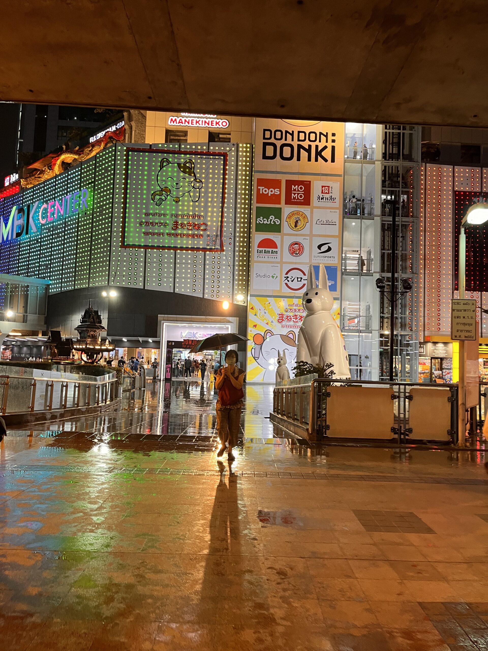 Bangkok elevated walkways