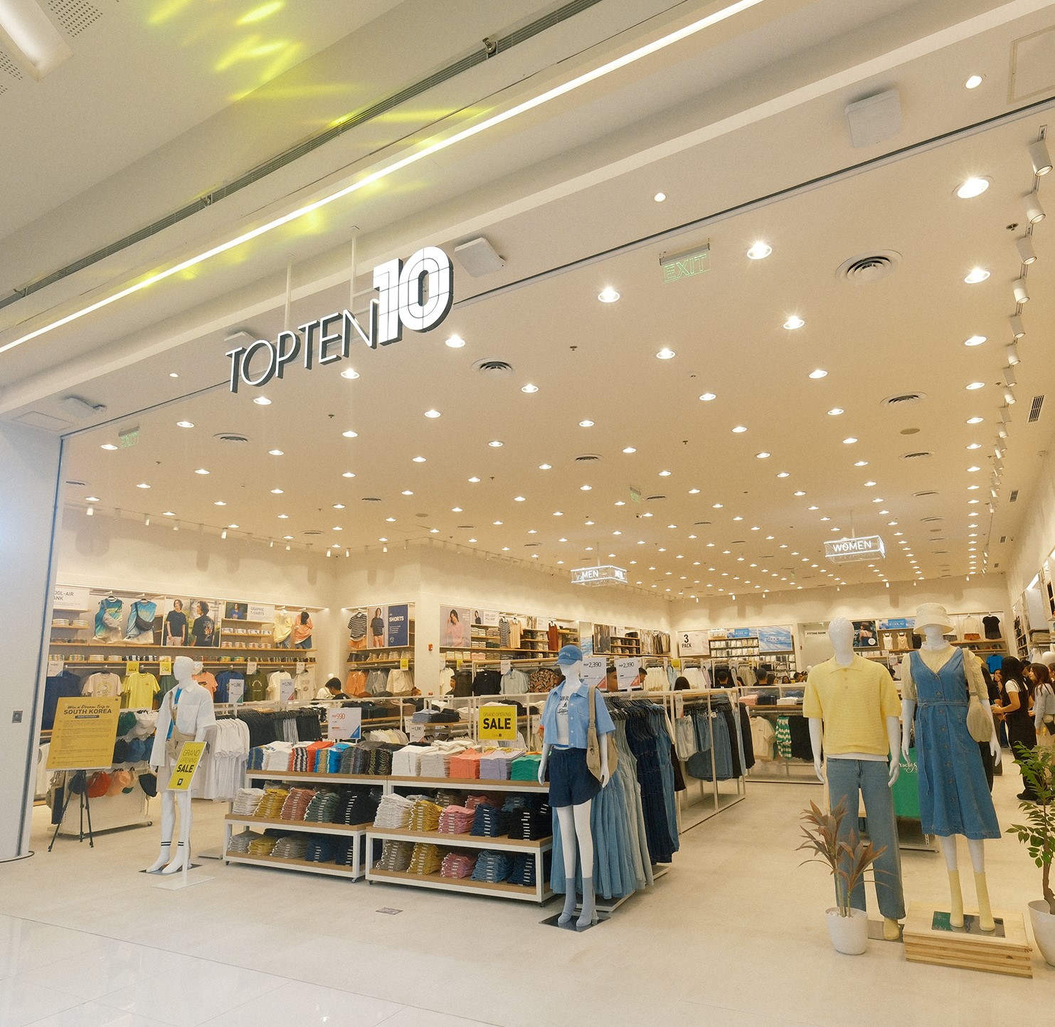 TOPTEN10 Store in MOA 