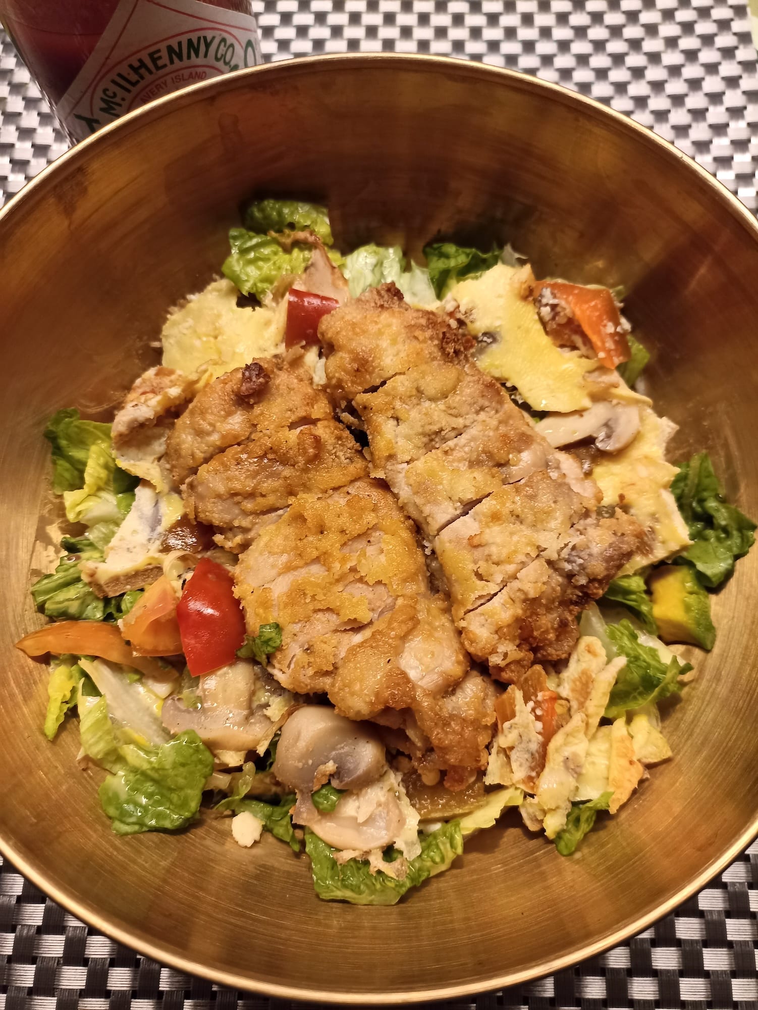 During the ovulatory phase, replenish the body with greens and a high-protein meal after an intense workout