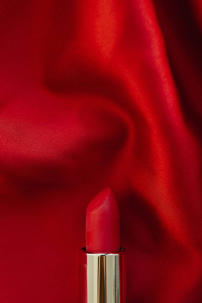 red lipstick